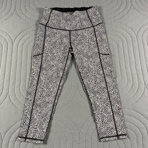 Victoria Sport Knockout Capri Leggings Womens M Leopard Print Athletic Stretch